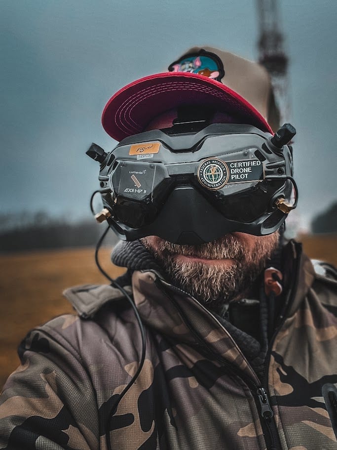 FPV pilot s brýlemi